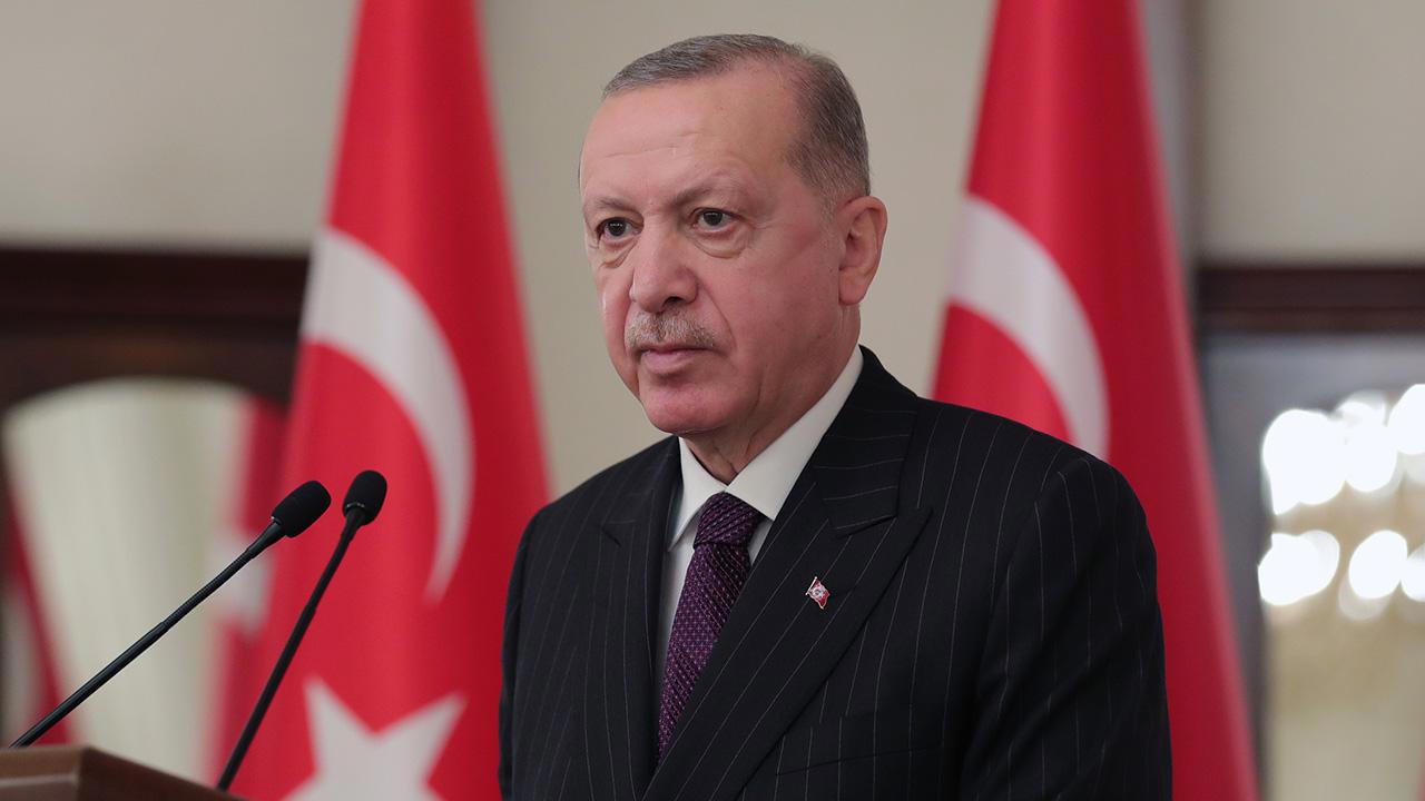 Cumhurbaşkanı Erdoğan, Bolu'daki yangın faciasının ardından bölgeyi ziyaret etti