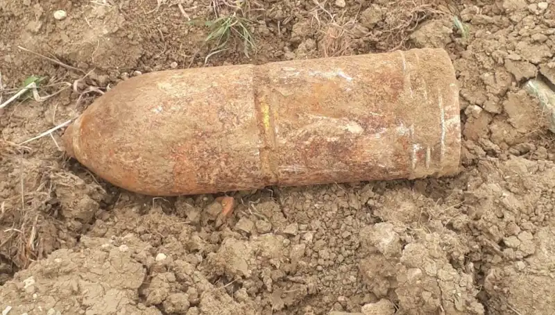 Çanakkale'de Tarih Tahlil Edildi: Patlamamış Top Mermisi Bulundu!