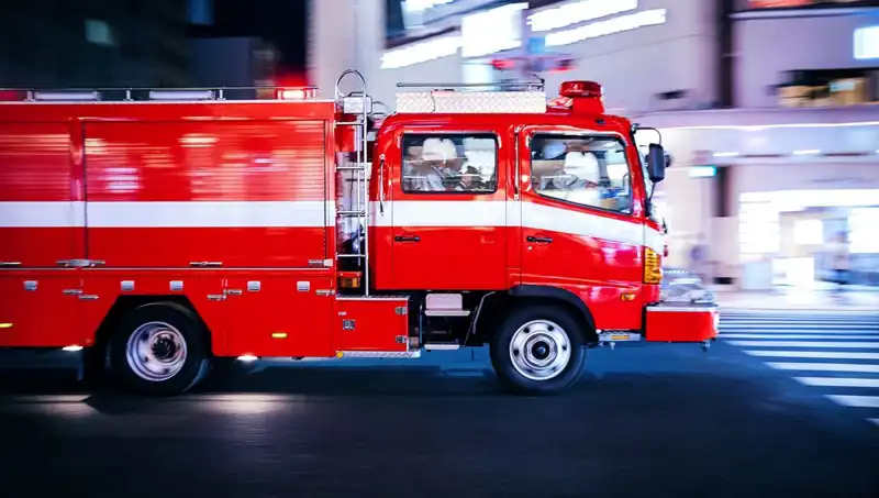 Tokyo'daki Bina Yangınında İki Kişi Yaralandı: Olayın Detayları Açıklandı