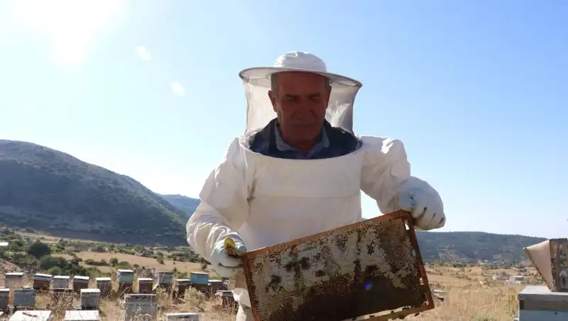 25 Yıl Önce Mobilya İşini Bıraktı, 2 Tonluktan Fazlasını Üretti!